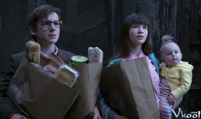 Xem Phim Những Cuộc Phiêu Lưu Bất Tận 3 - A Series Of Unfortunate Events Season 3 - Vkool.Net - Ảnh 2