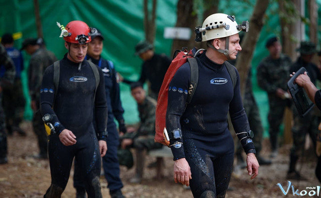 Xem Phim Cuộc Giải Cứu Hang Tham Luang - The Cave - Vkool.Net - Ảnh 3